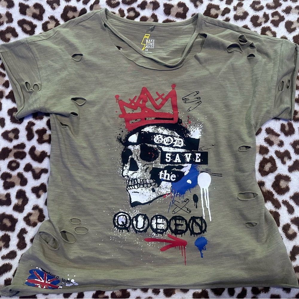 Make Some Noizz- Olive Green Tee with Skull and Crown
